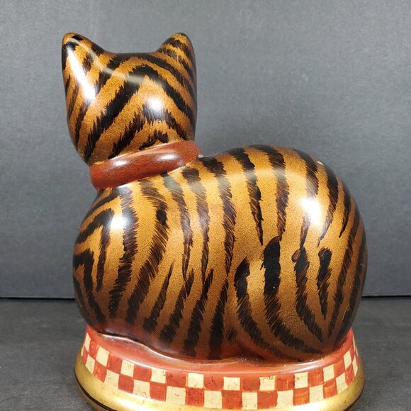 Vintage Raymond Waites “Toyo” Ceramic Cat Figurine Striped Tiger Cat - Picture 3 of 10